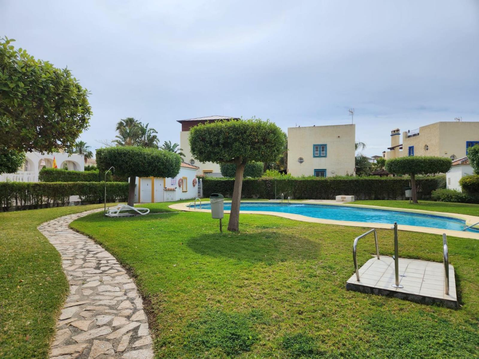 PRECIOSO ADOSADO a 100 METROS DEL MAR en VERA-PLAYA! Las Bombardas Exterior foto